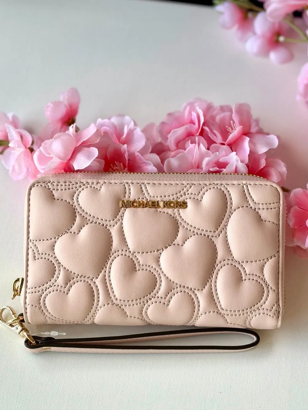 MICHAEL KORS  Jet Set Large Heart Embroidered Smartphone Wristlet Wallet Blush